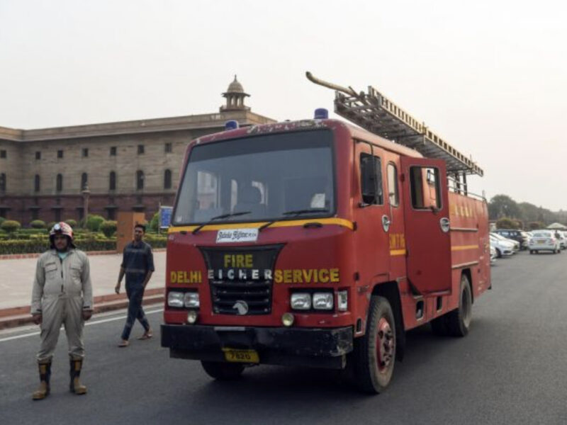 delhi bomb threat news